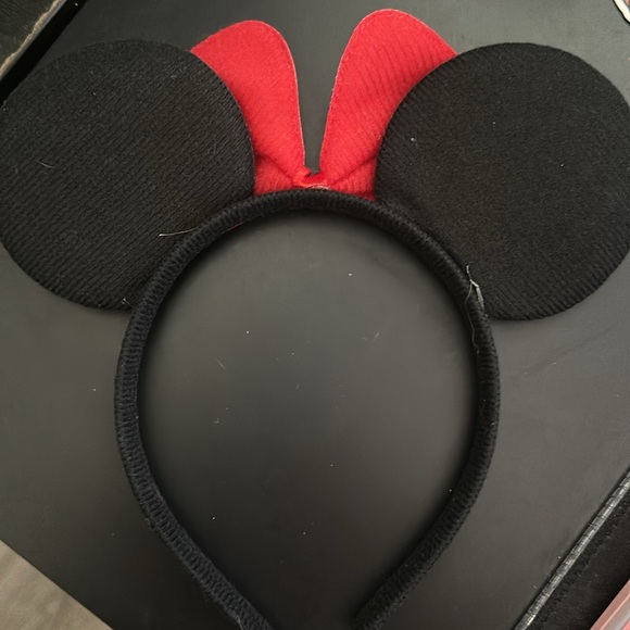 Minnie Mouse Ears Headband - Picture 2 of 2